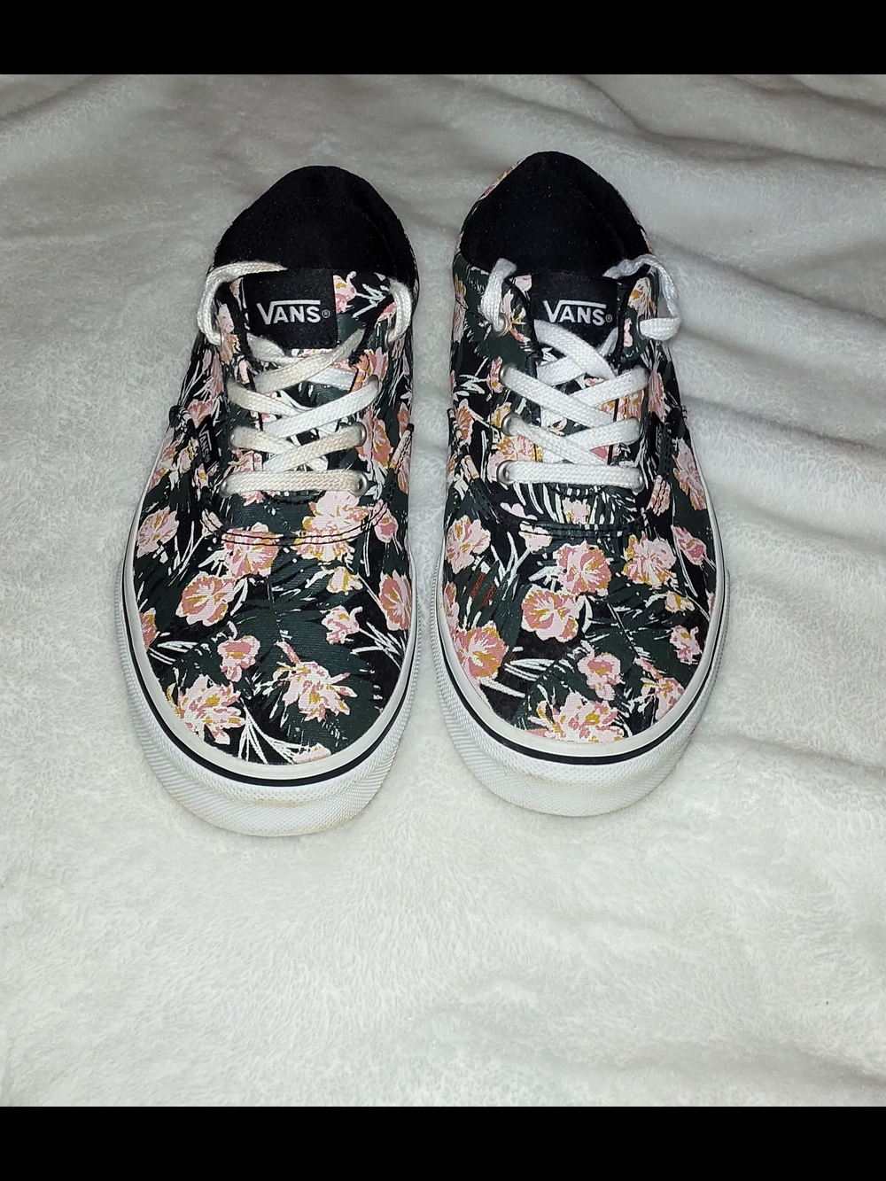 Vans Hunter Green And Pink  Floral Low-Top Sneakers  Size 4